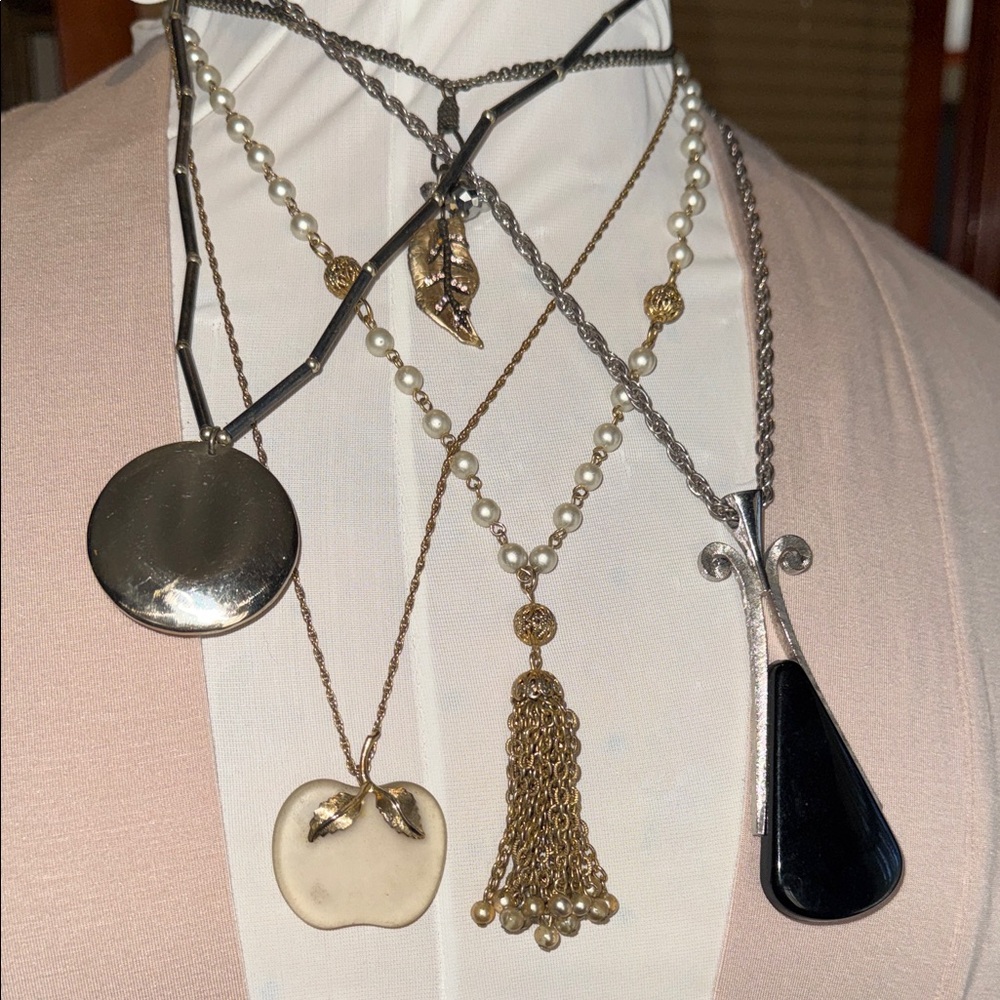 5 Assorted Beautiful Necklaces